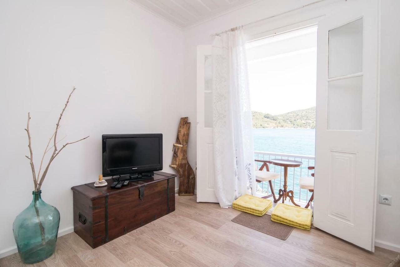 Вілла Cavos Seaside House Ваті Екстер'єр фото